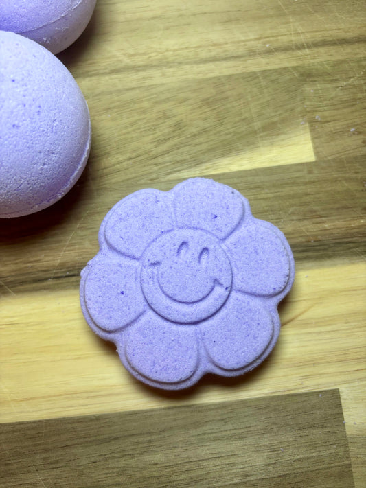 Bloom & Chill Lavender Bath Bomb